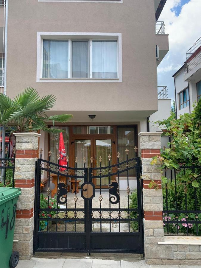 דירות Desi House 302B Cozy Studio נסבר מראה חיצוני תמונה